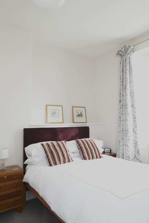 Bed and Breakfast The Square House South Petherton Экстерьер фото