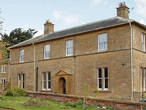 Bed and Breakfast The Square House South Petherton Экстерьер фото